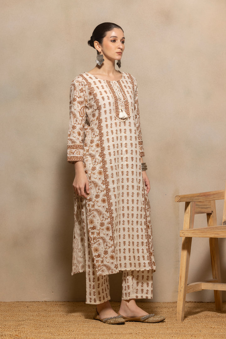 Cream Paisley Printed Kurta 3 Pcs Set