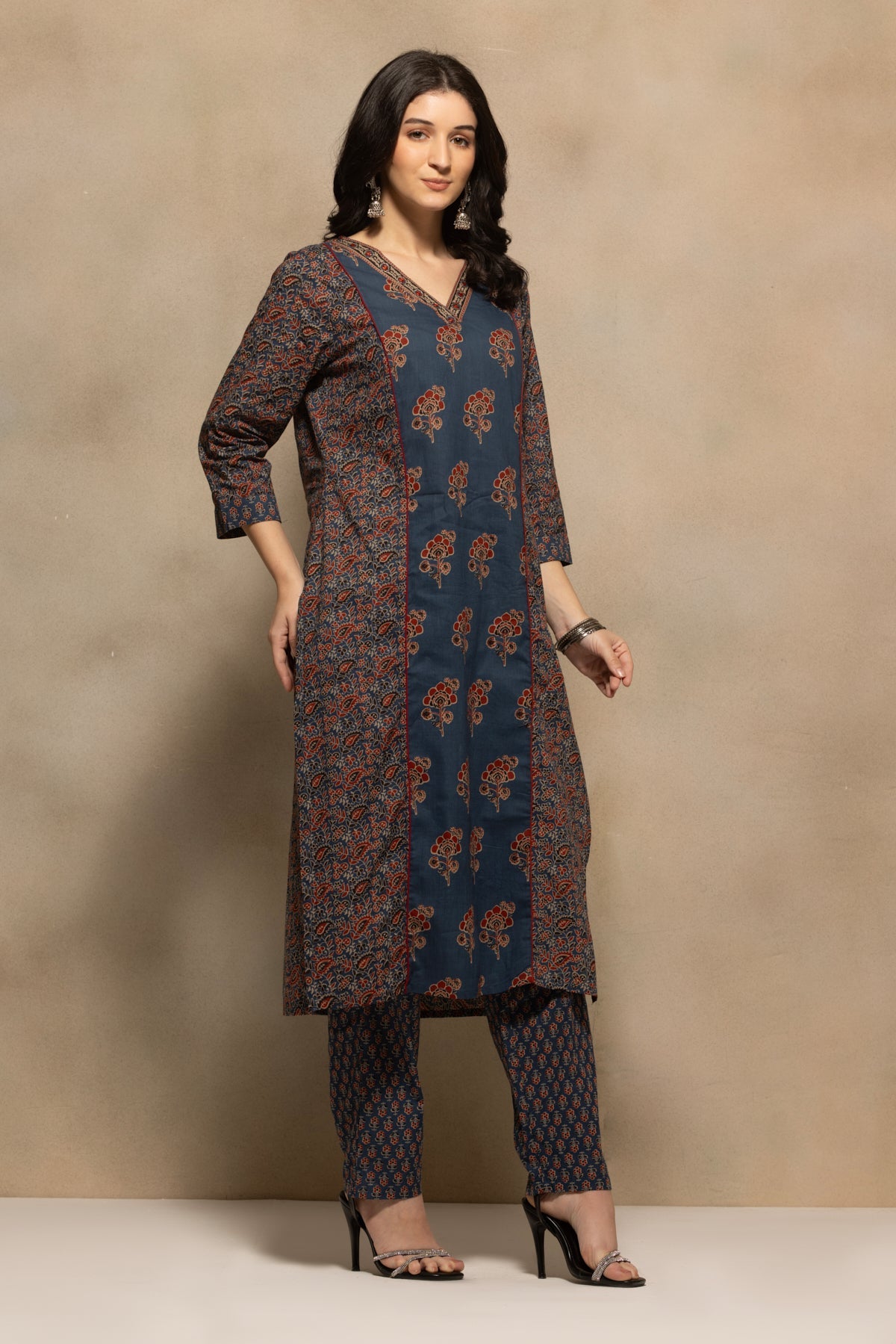 Blue Floral Printed Kurta 3 Pcs Set