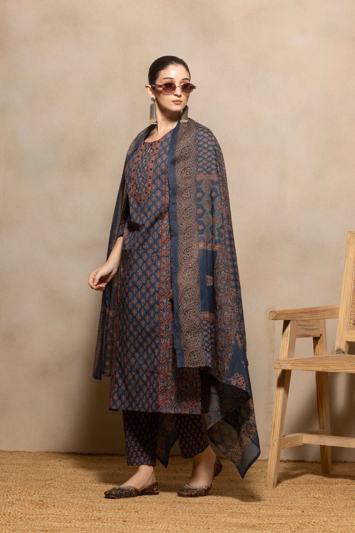 Blue Floral Printed Kurta 3 Pcs Set