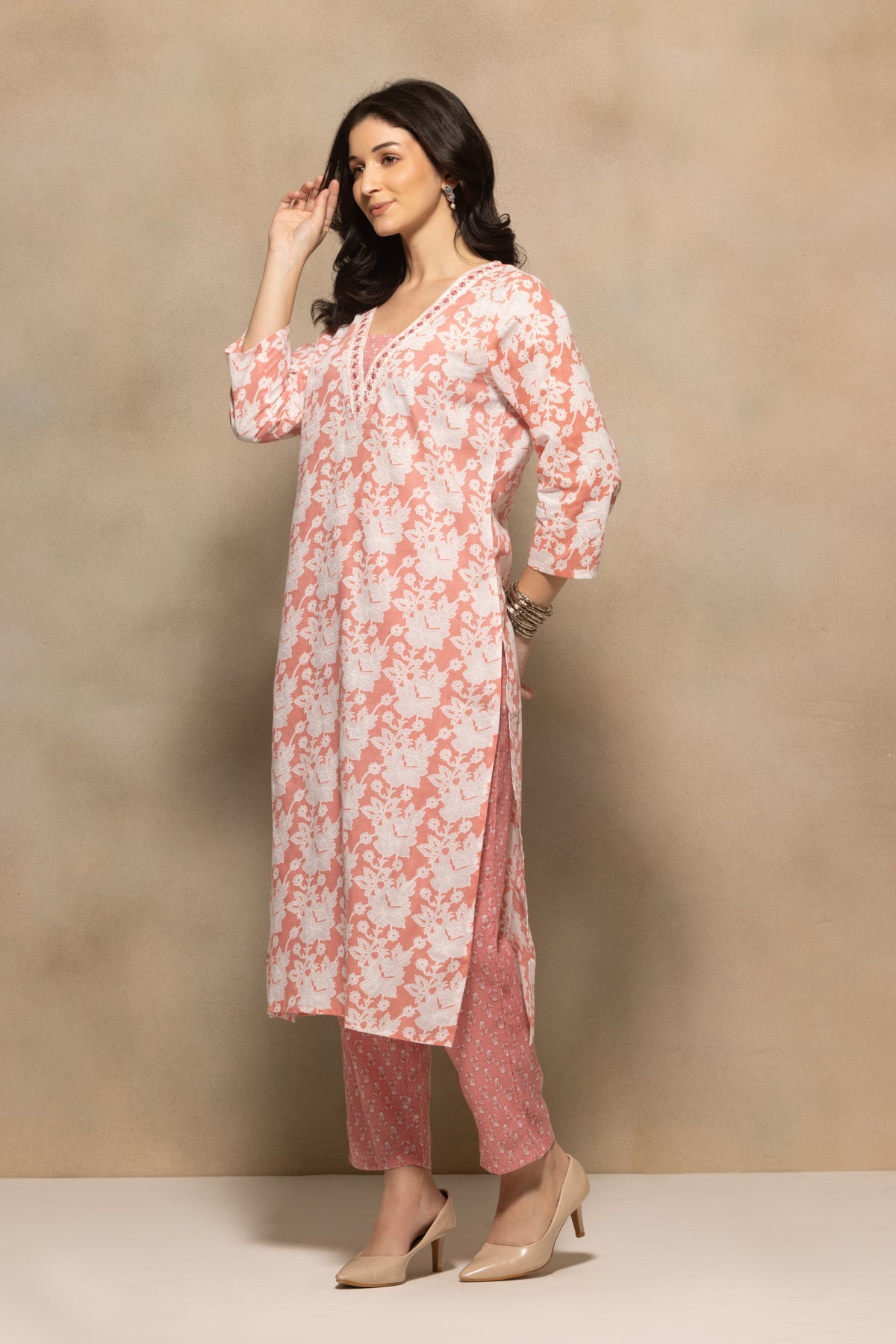 Pink Floral Printed Kurta 3 Pcs Set