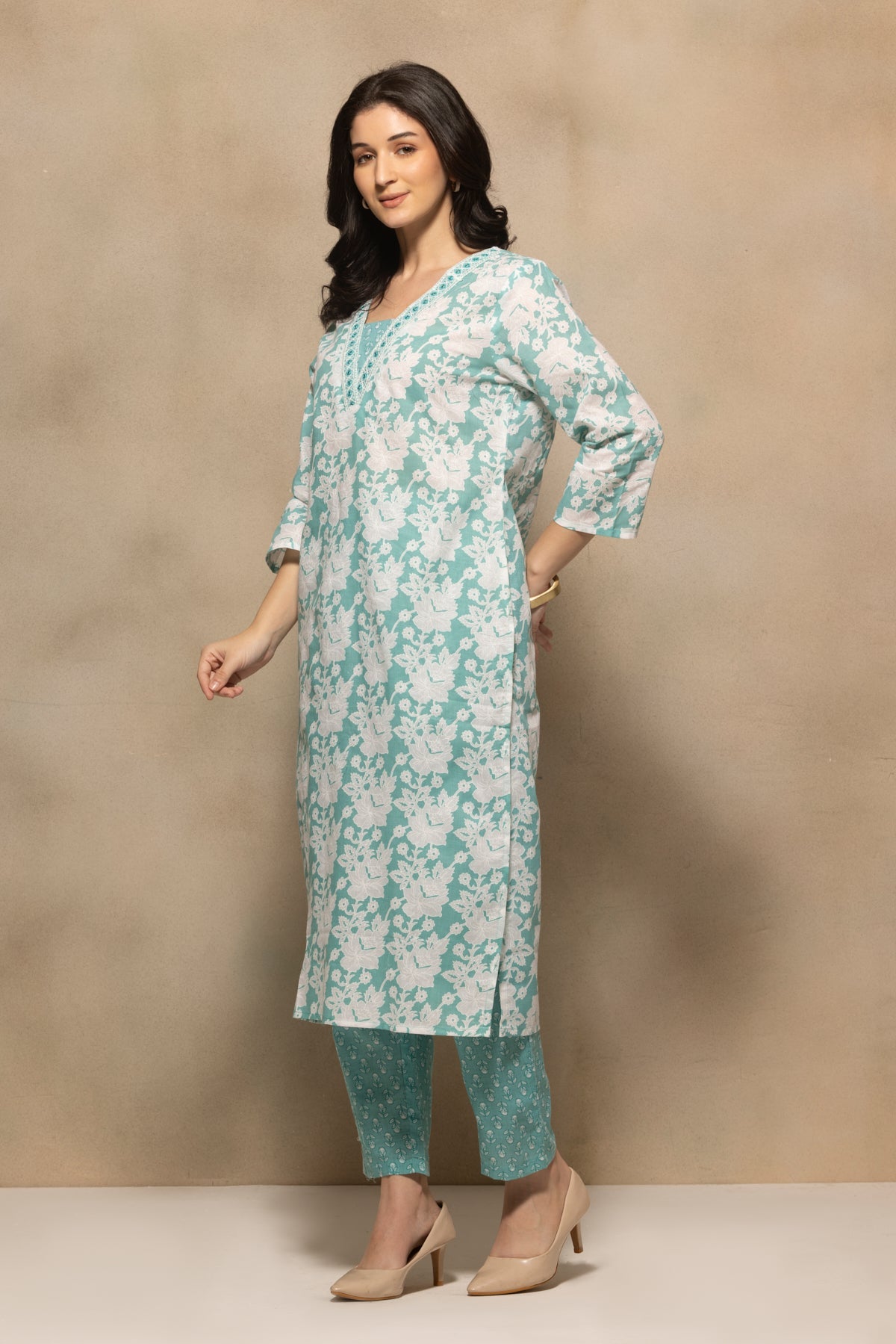 Green Floral Printed Kurta 3 Pcs Set