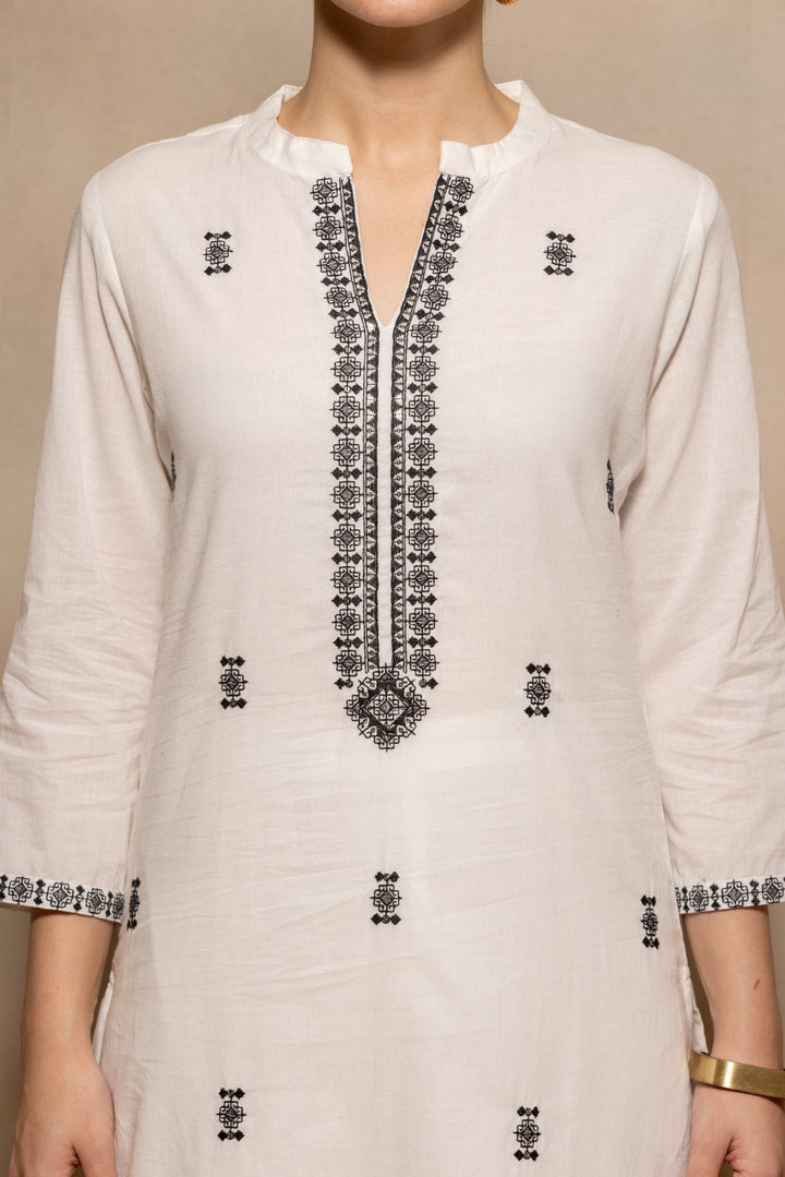 Cream Embroidered Kurta 3 Pcs Set