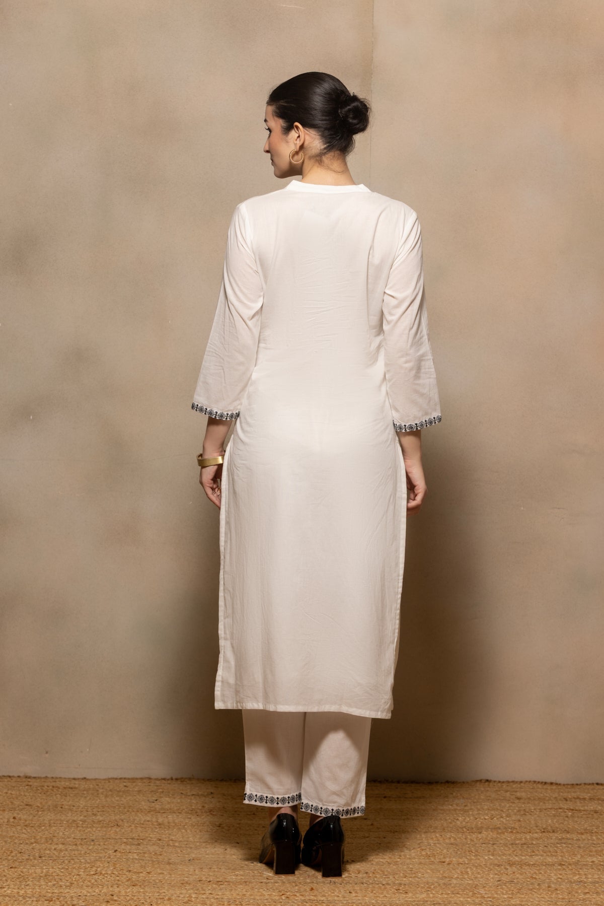 Cream Embroidered Kurta 3 Pcs Set