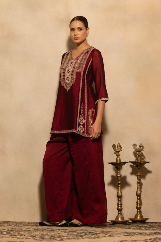 Maroon Embroidered Kurta 3 Pcs Set
