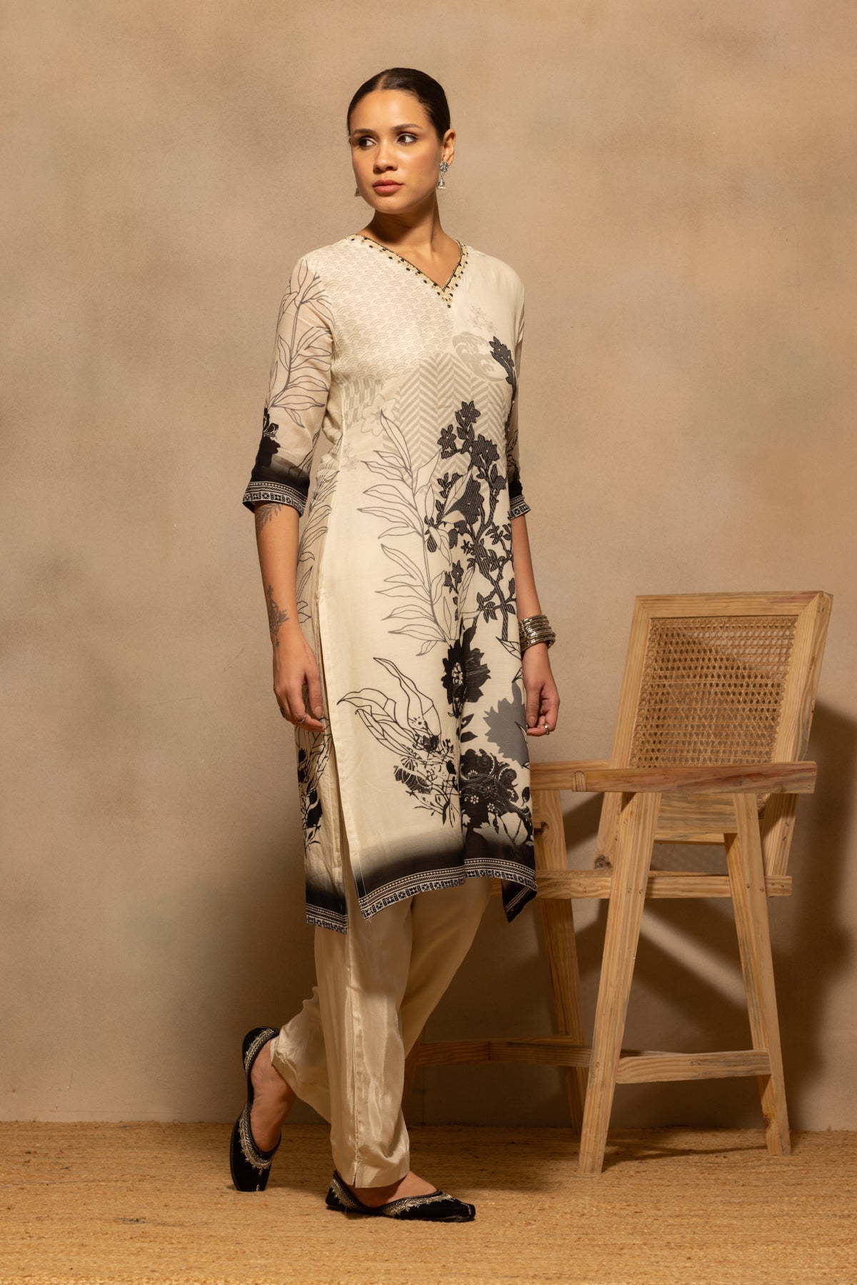 Cream Printed Kurta 3 Pcs Set