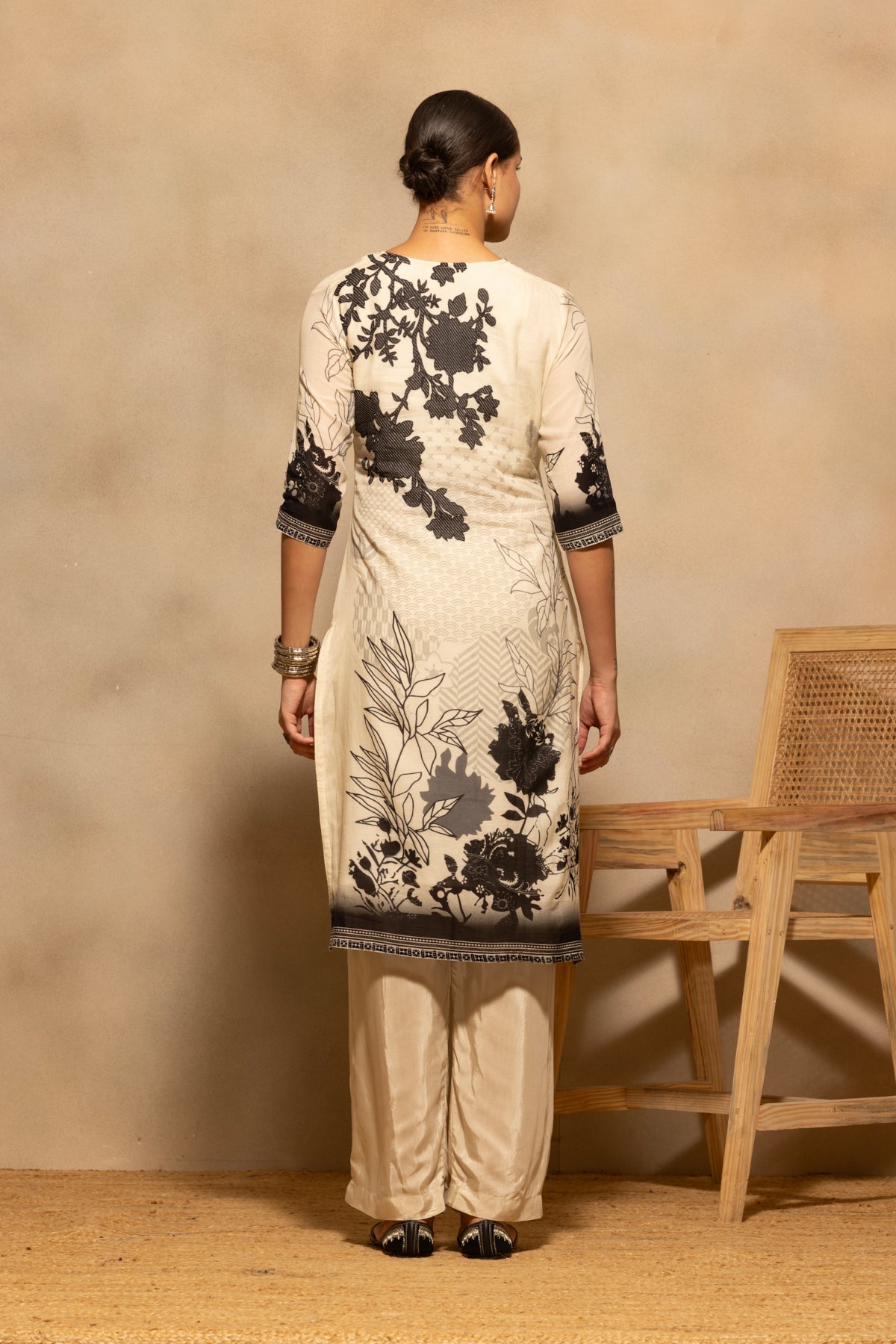 Cream Printed Kurta 3 Pcs Set