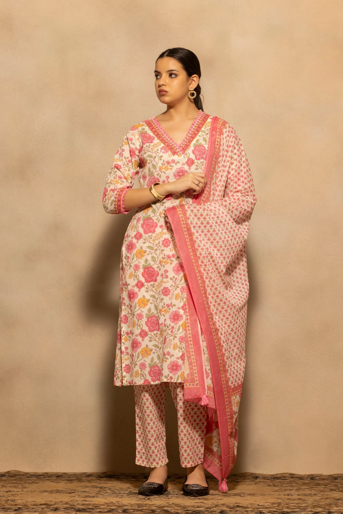 Cream Floral Printed Kurta 3 Pcs Set