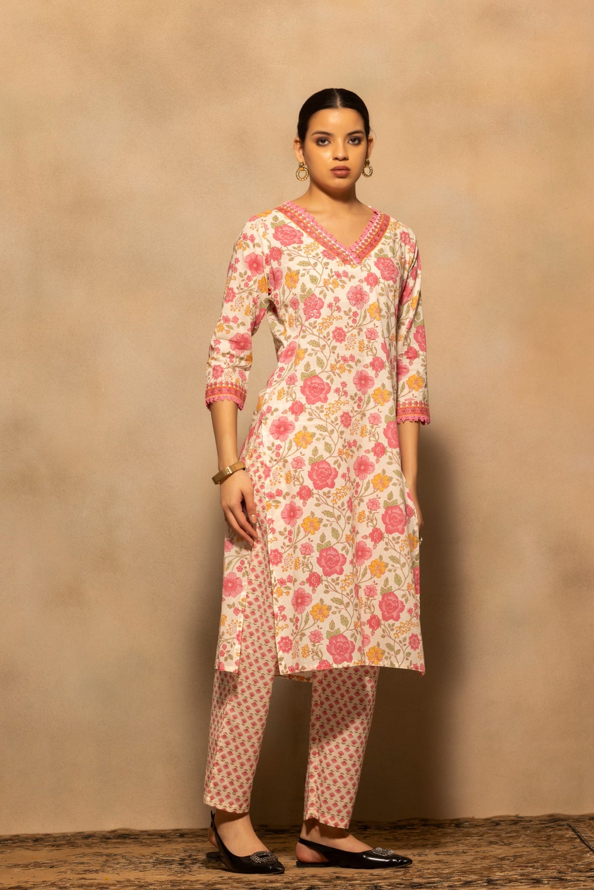 Cream Floral Printed Kurta 3 Pcs Set