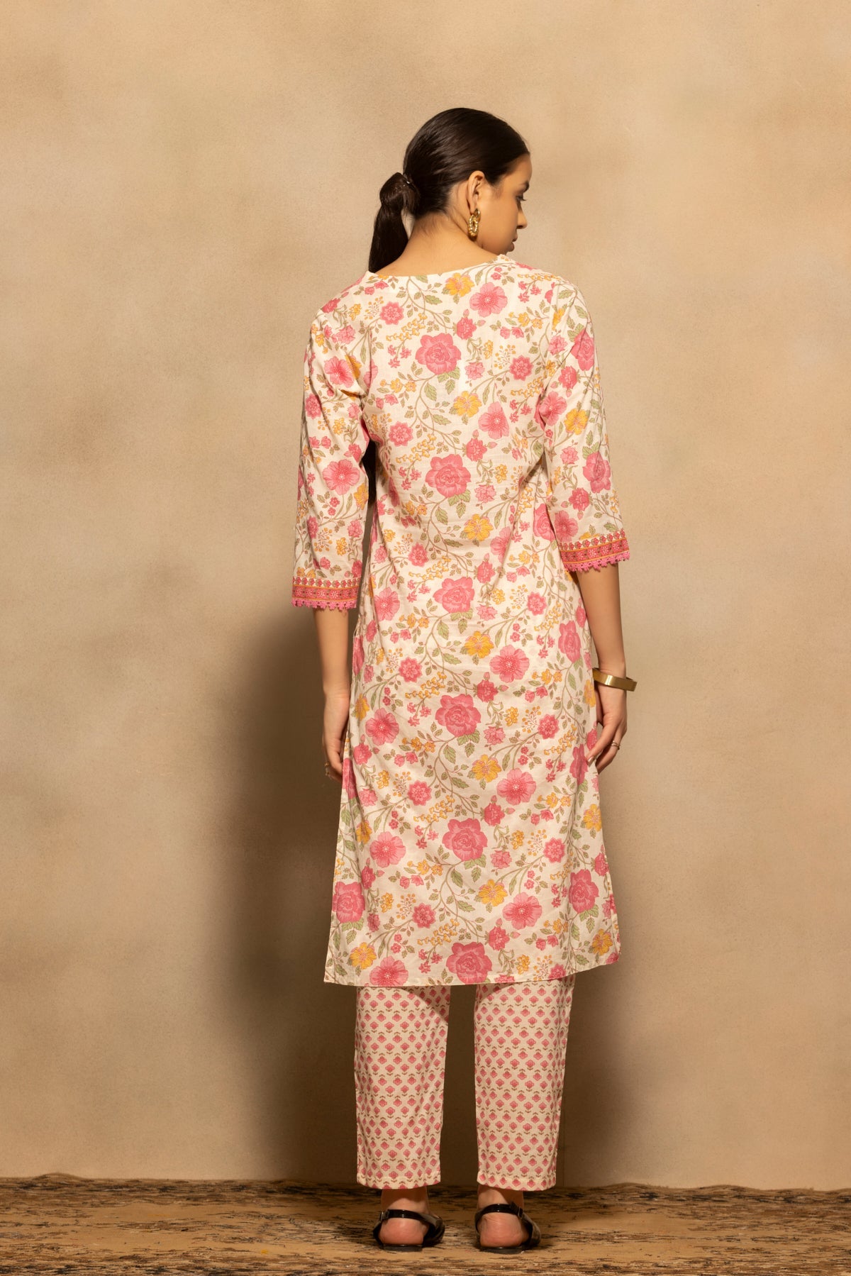 Cream Floral Printed Kurta 3 Pcs Set