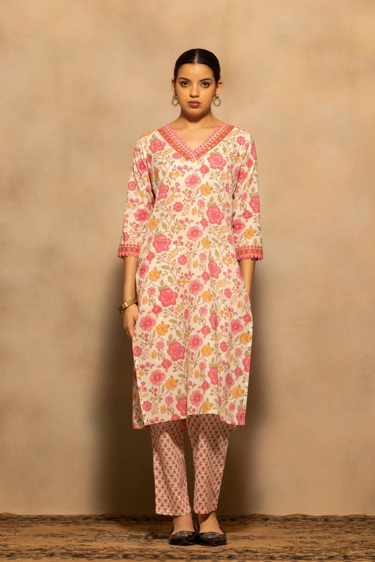 Cream Floral Printed Kurta 3 Pcs Set