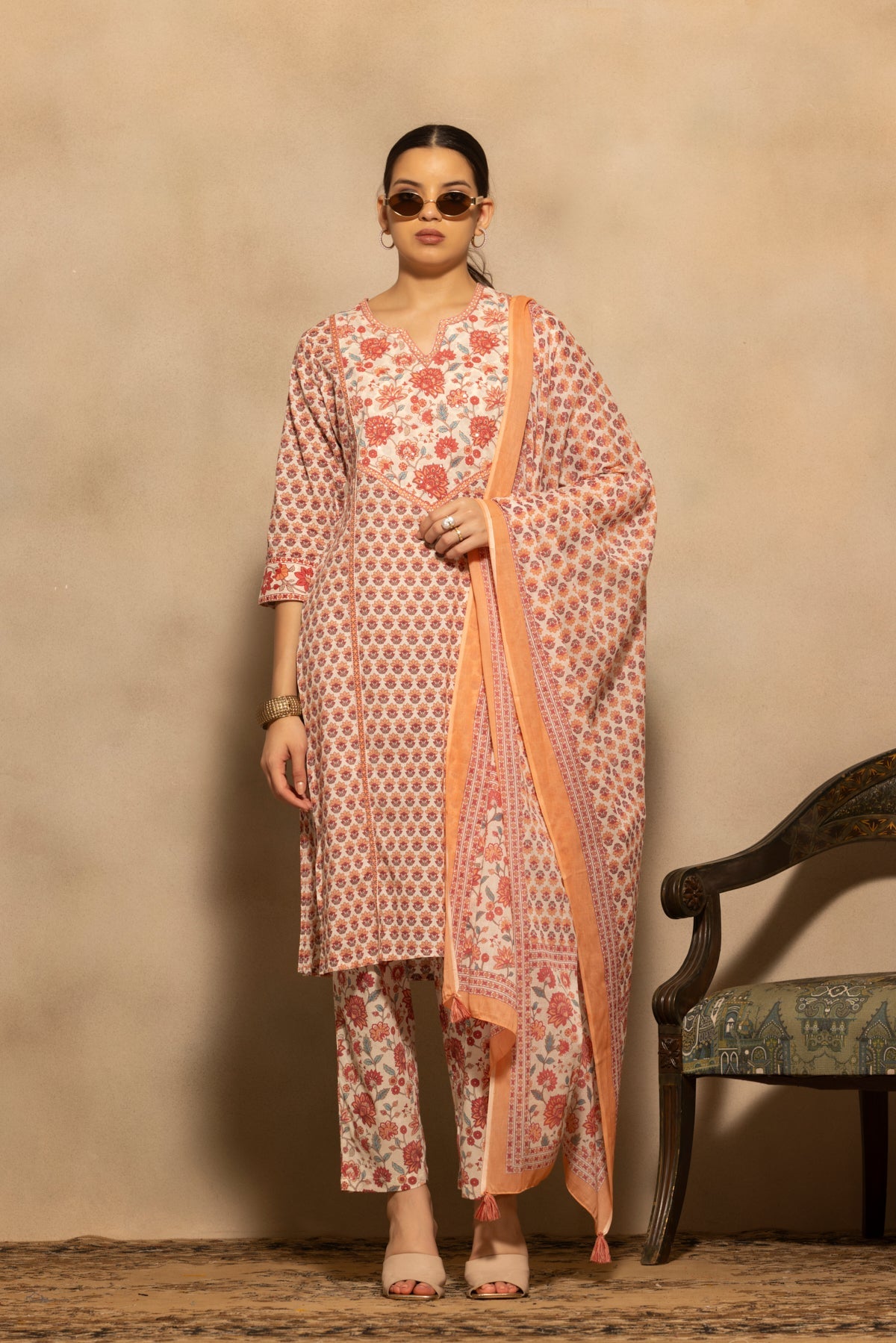 Cream Floral Printed Kurta 3 Pcs Set