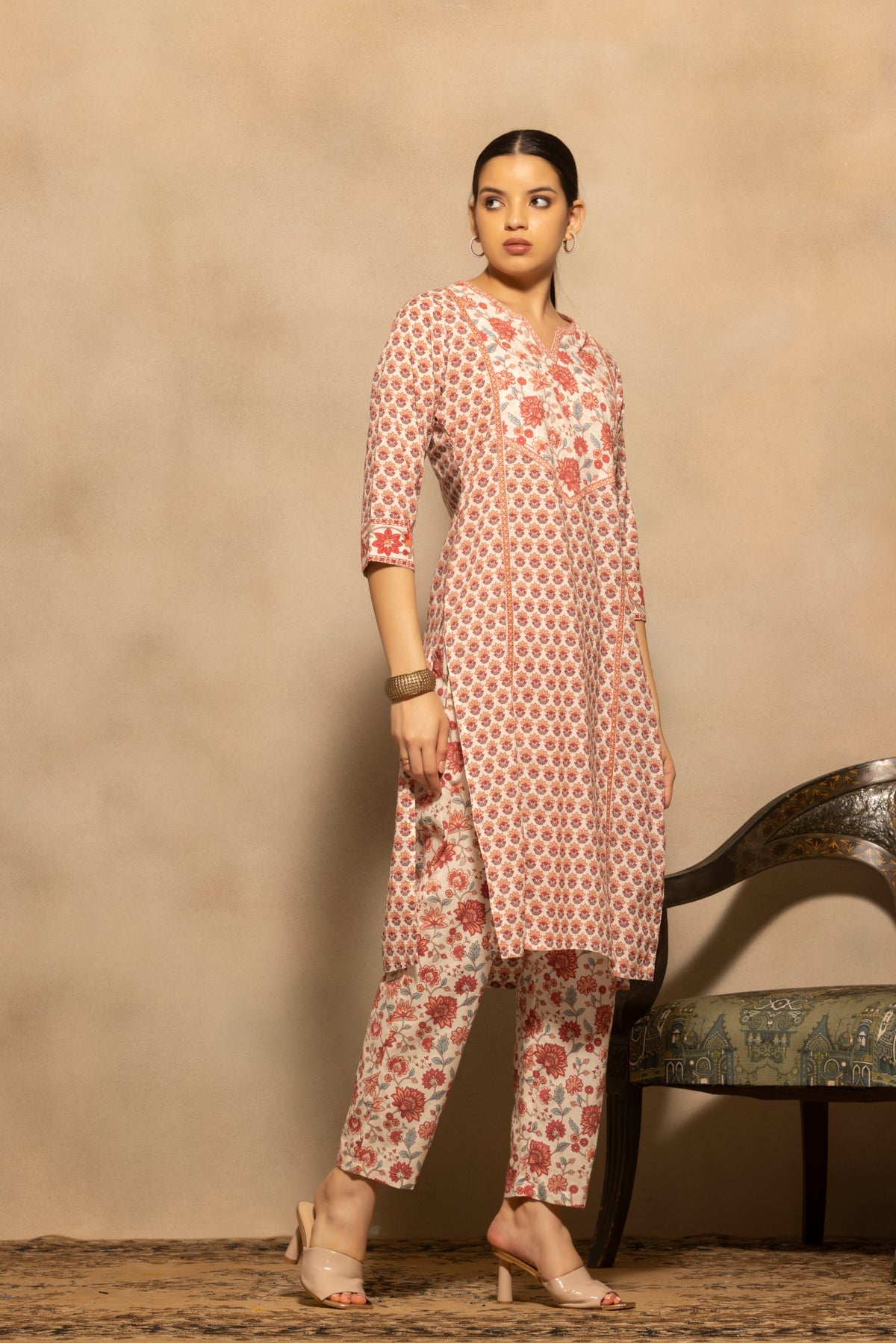 Cream Floral Printed Kurta 3 Pcs Set