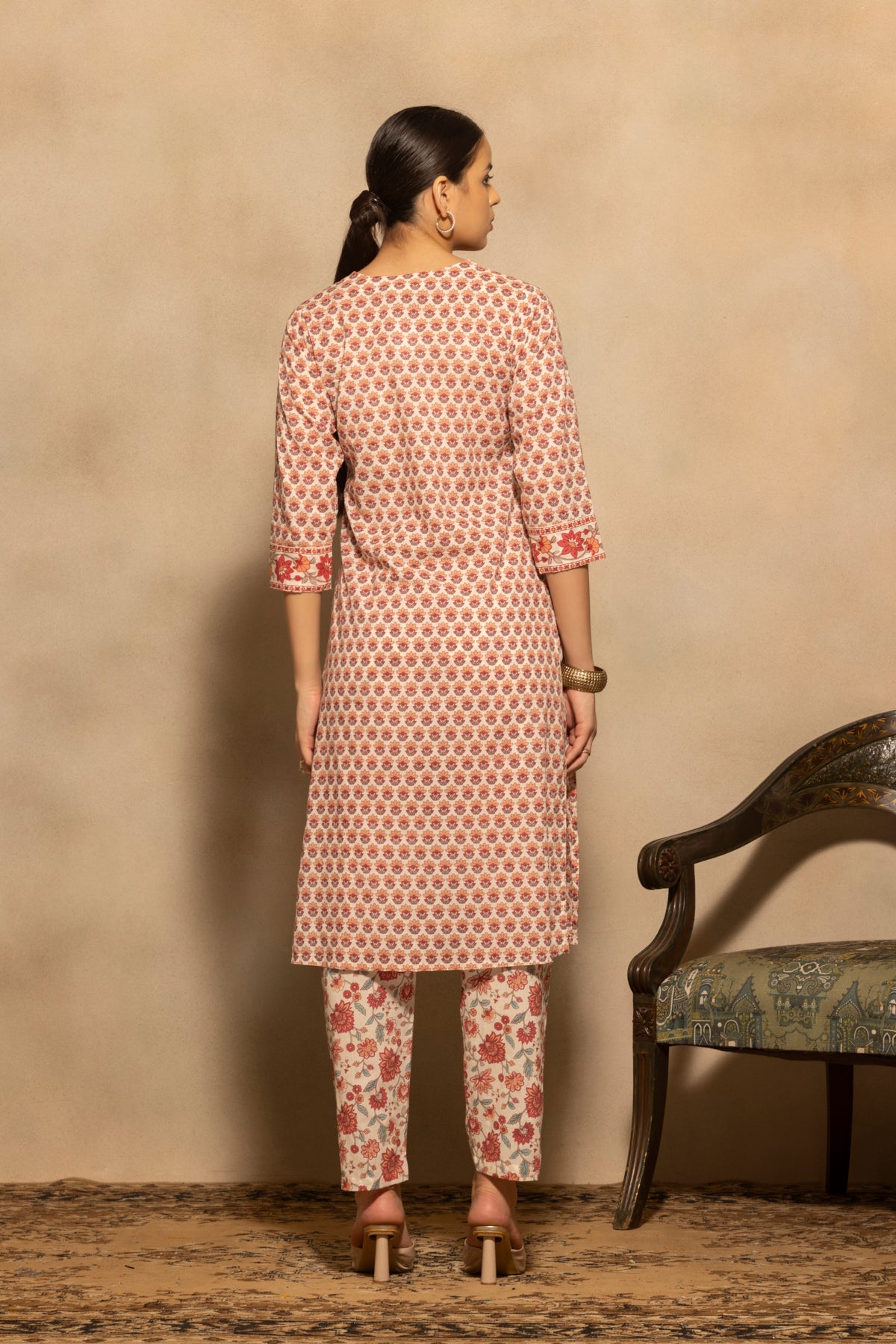 Cream Floral Printed Kurta 3 Pcs Set