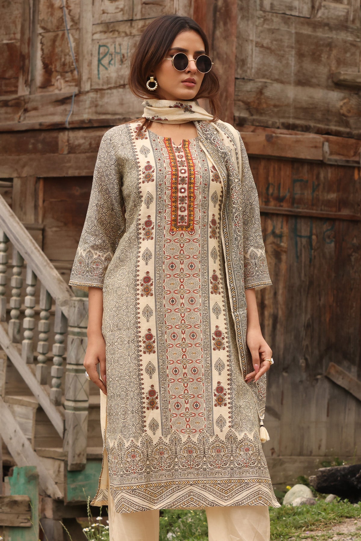 Beige Printed Kurta 3 Pcs Set