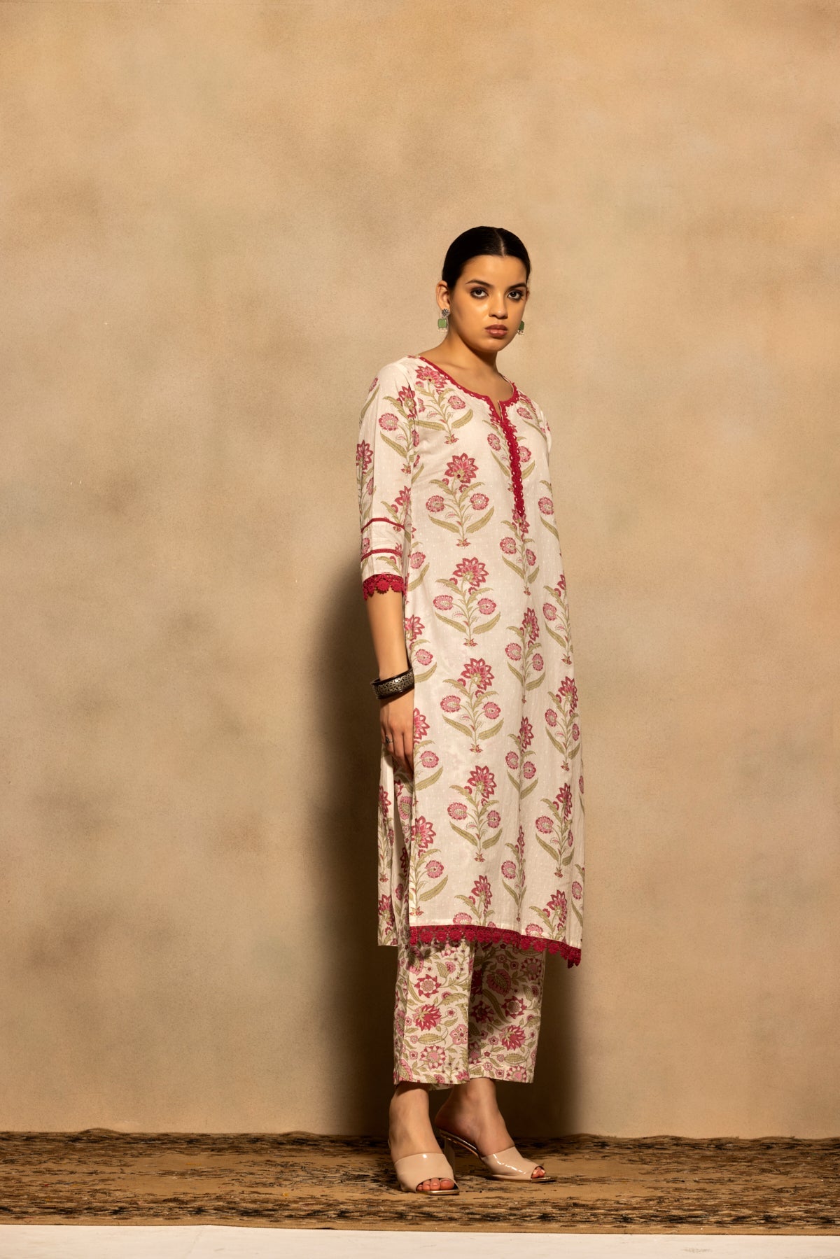Cream Floral Printed Kurta 3 Pcs Set