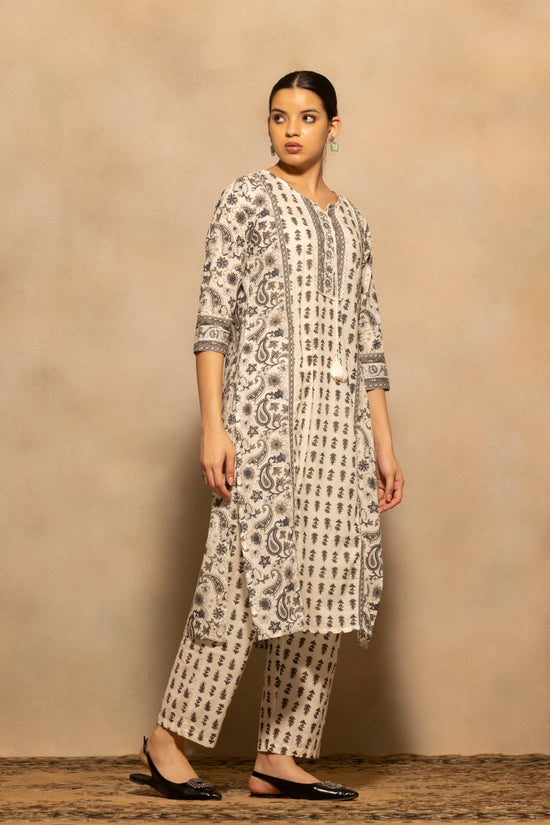 Cream Printed Kurta 3 Pcs Set