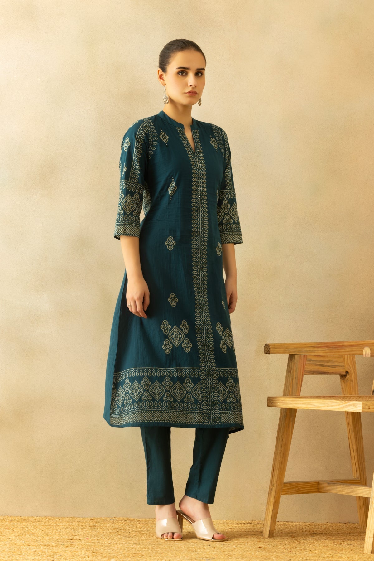 Teal Bandhani Printed A-line Kurta 3 Pcs Set