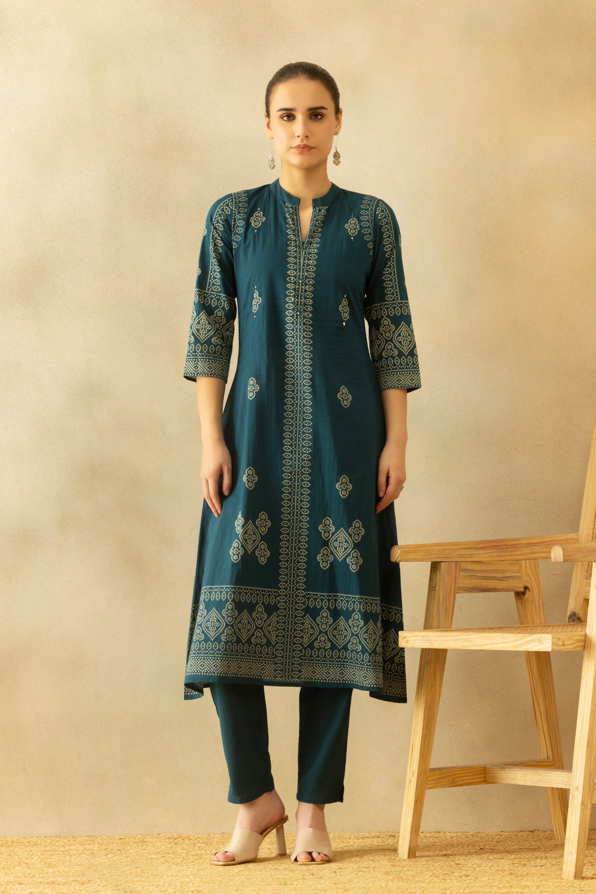 Teal Bandhani Printed A-line Kurta 3 Pcs Set