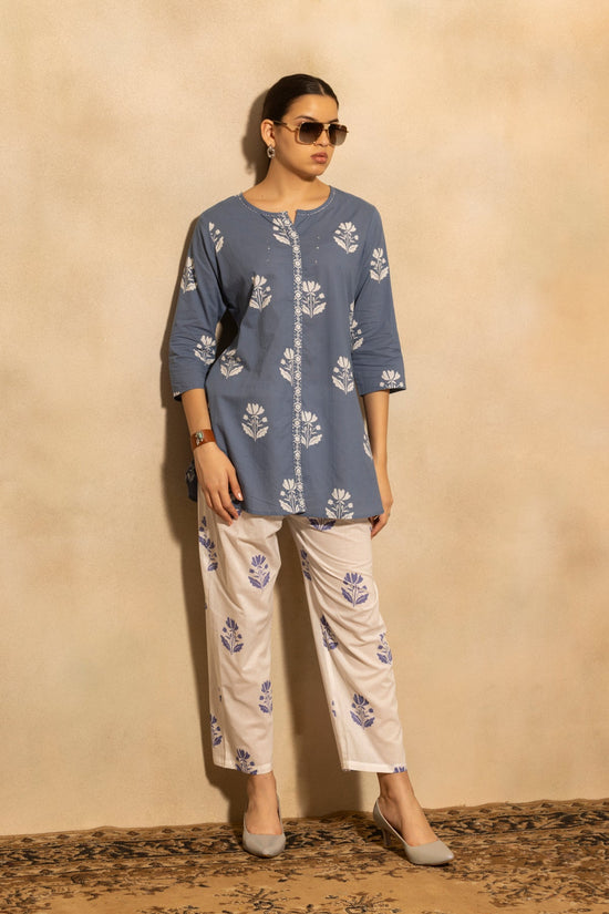 Blue Floral Printed Kurta 2 Pcs Set