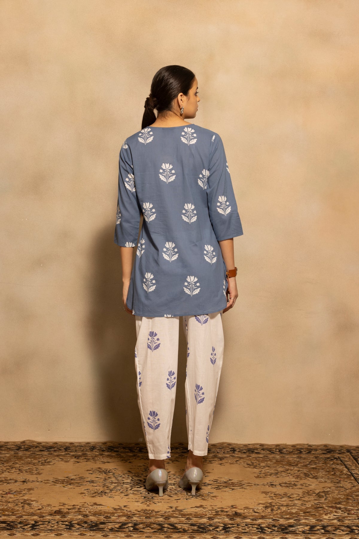Blue Floral Printed Kurta 2 Pcs Set