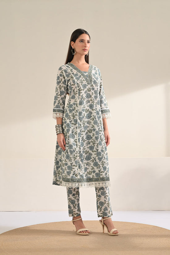 White Floral Printed Kurta 3 Pcs Set