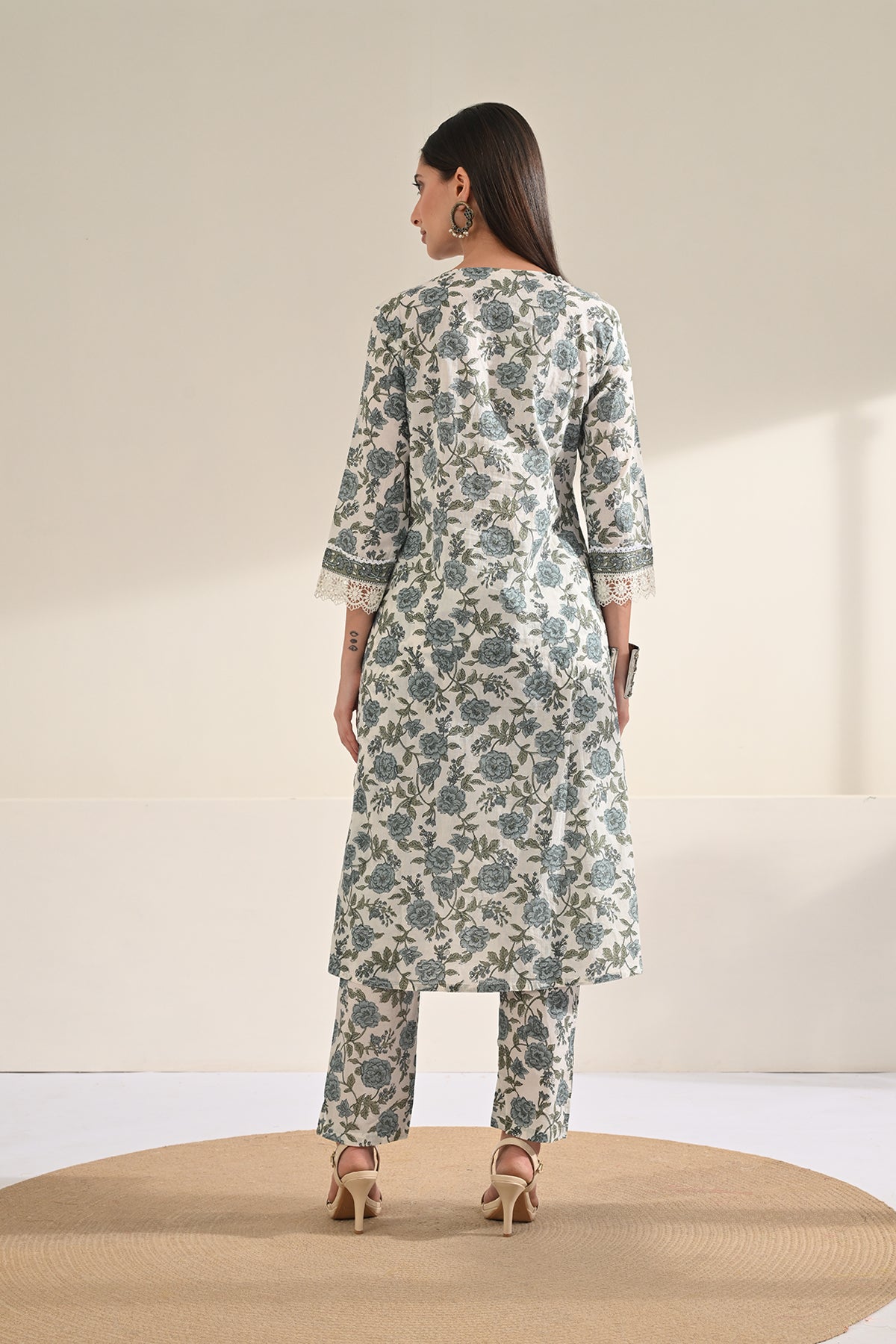 White Floral Printed Kurta 3 Pcs Set