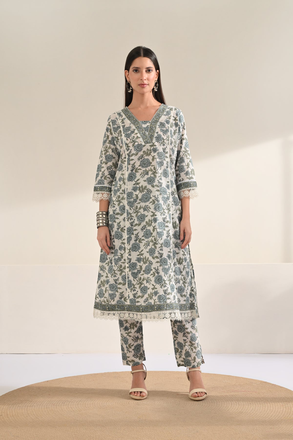 White Floral Printed Kurta 3 Pcs Set