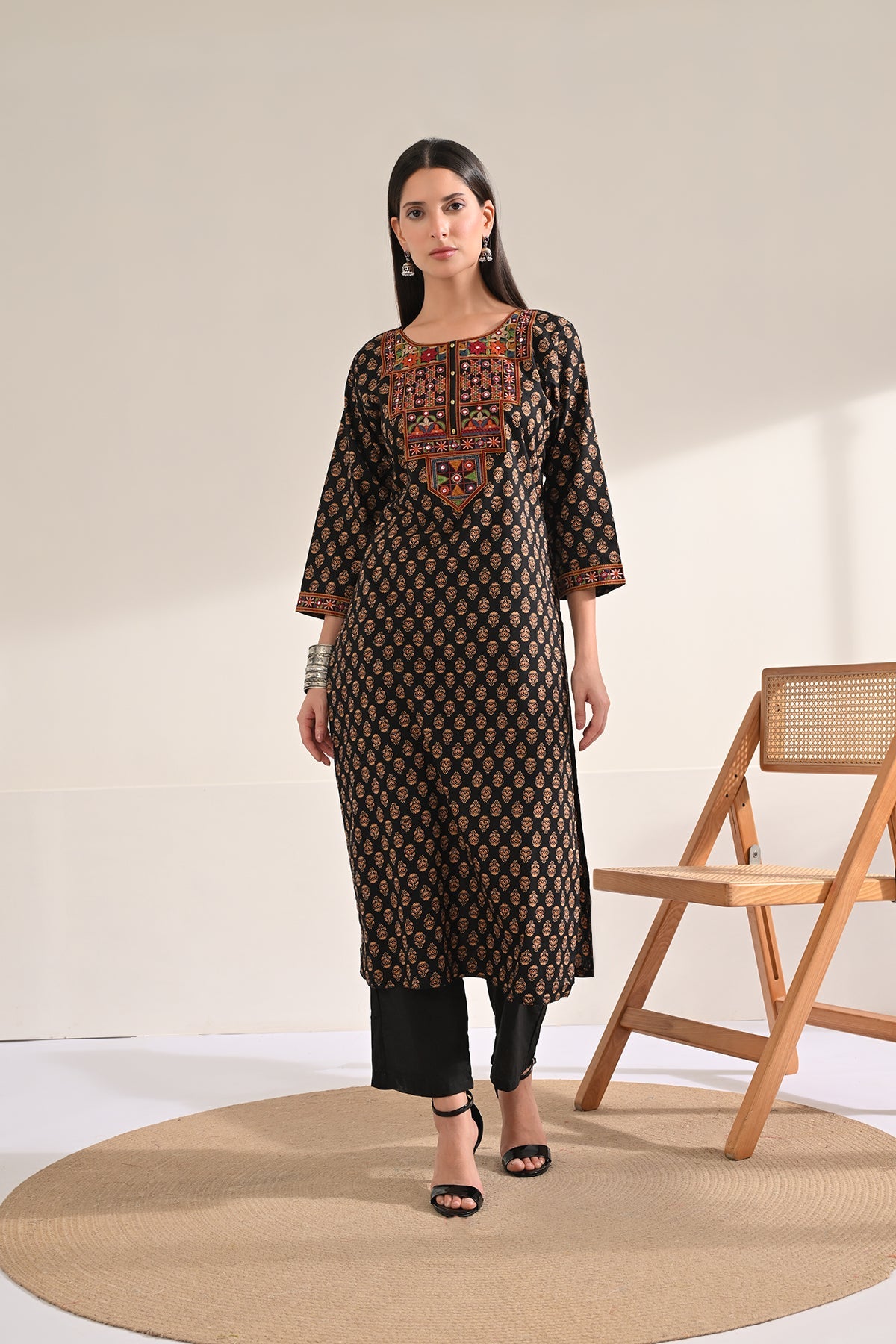 Black Paisley Printed Kurta