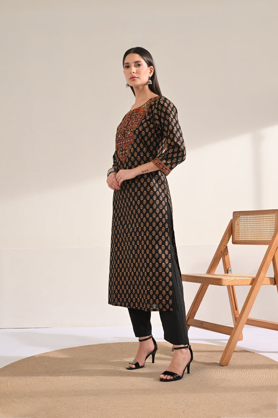 Black Paisley Printed Kurta