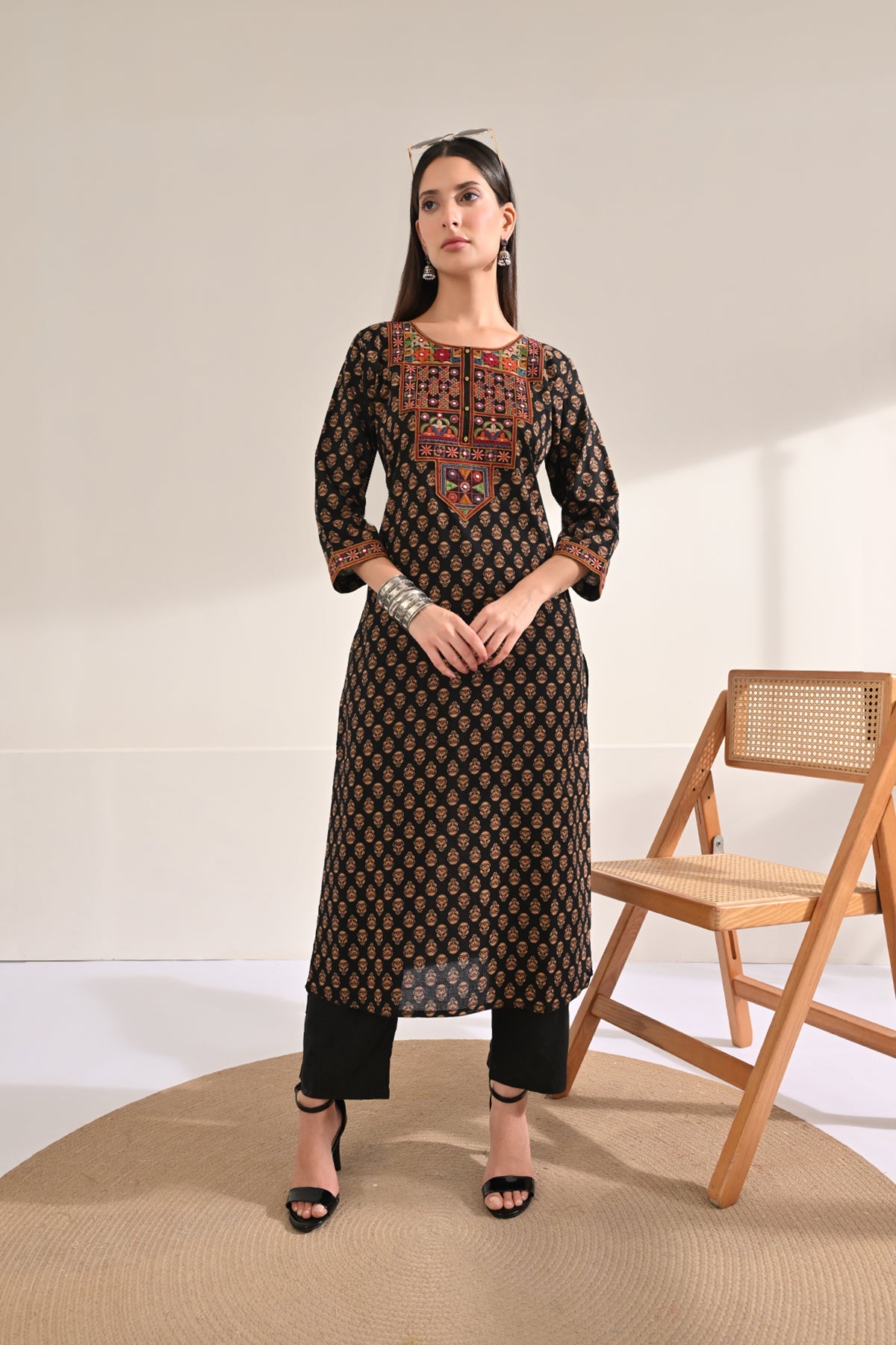 Black Paisley Printed Kurta