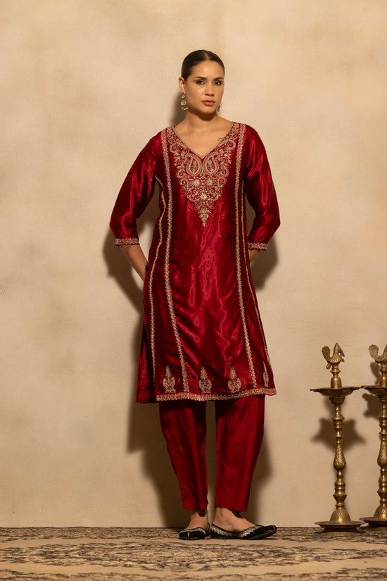 Maroon Embroidered Kurta 3 Pcs Set