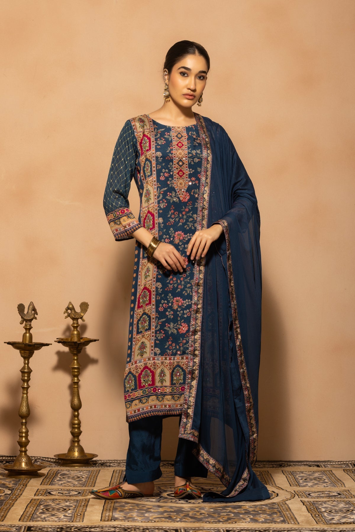 Blue Mirror Embellished Printed Kurta 3 Pcs Set
