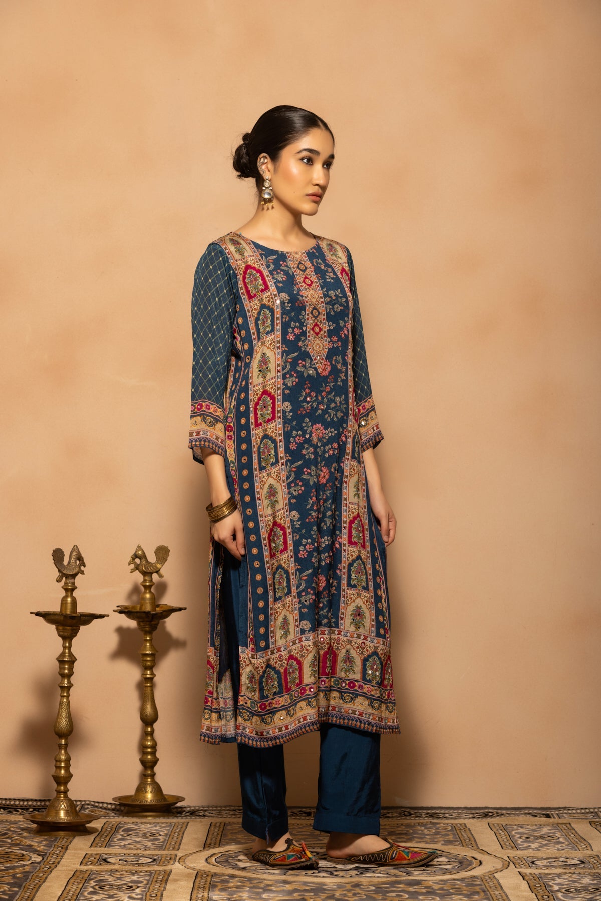 Blue Mirror Embellished Printed Kurta 3 Pcs Set