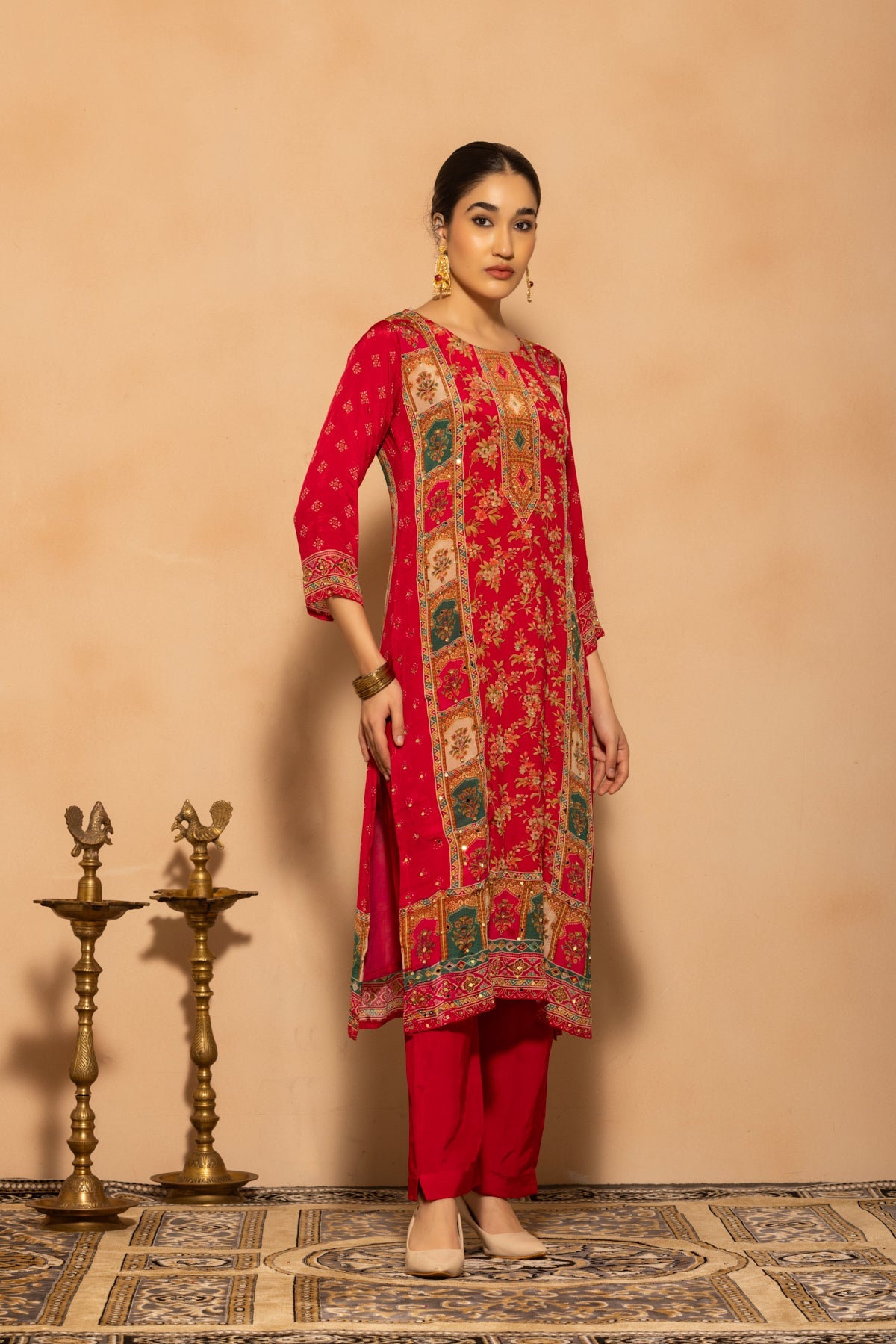 Pink Embellished Printed Kurta 3 Pcs Set