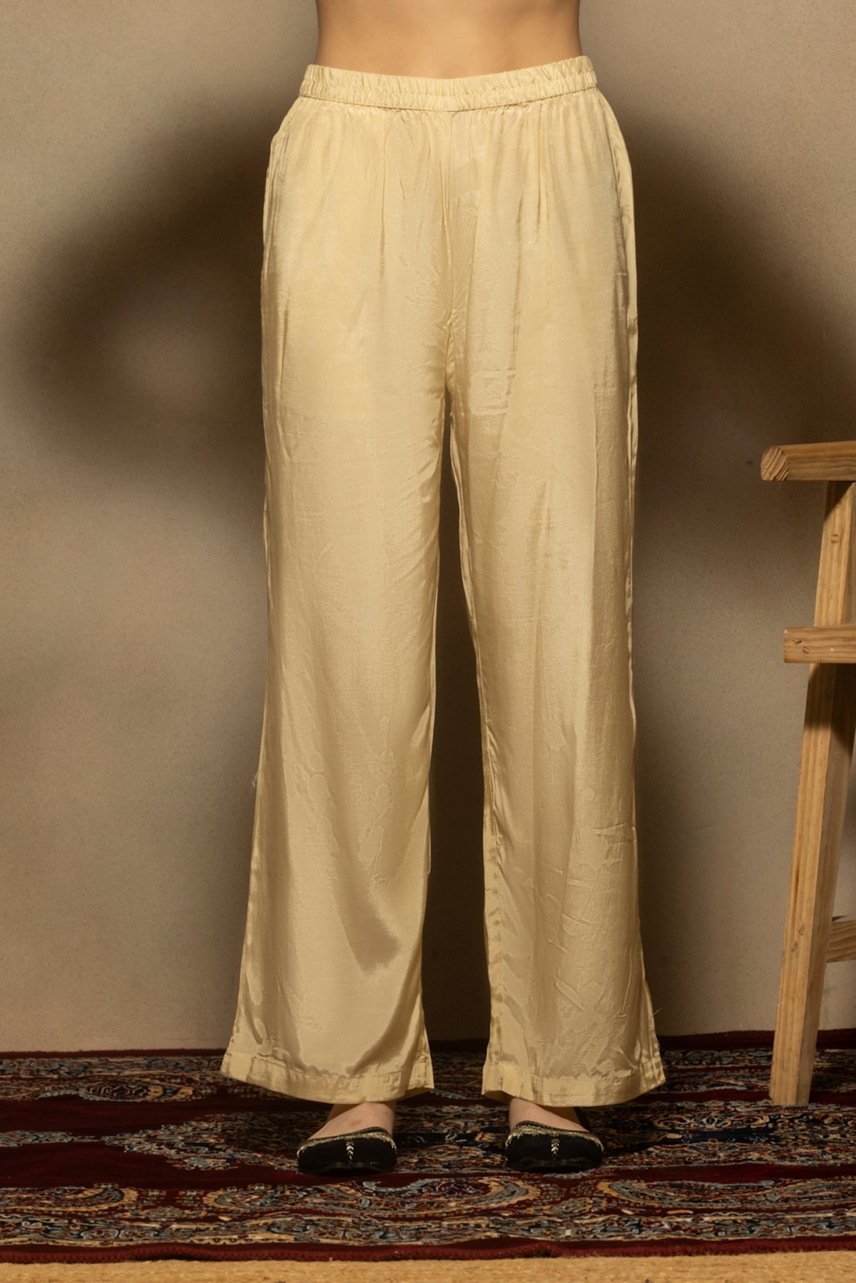 Cream Mirror Embellished Kurta 3 Pcs Set
