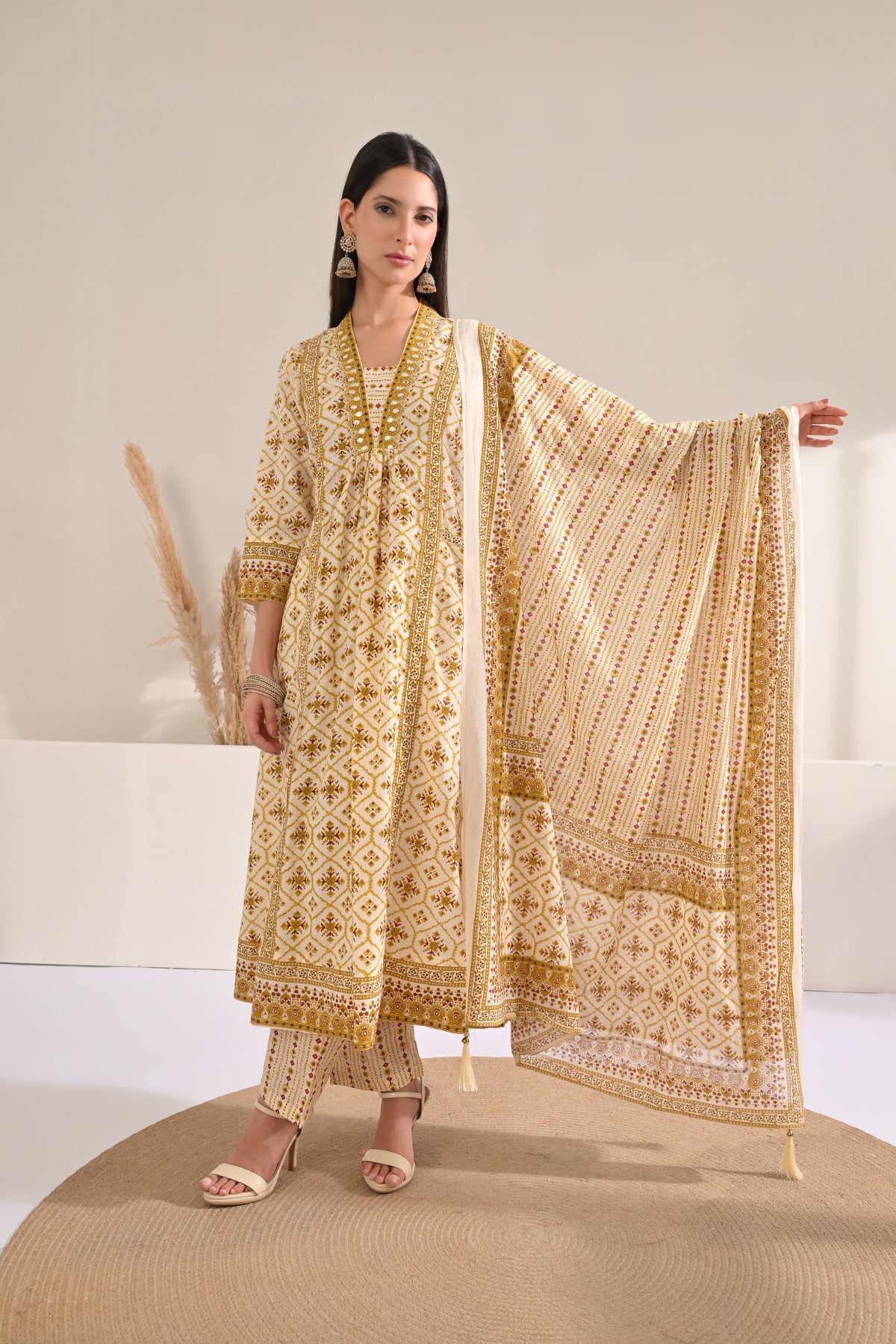 Cream Printed Flared Kurta 3 Pcs Set