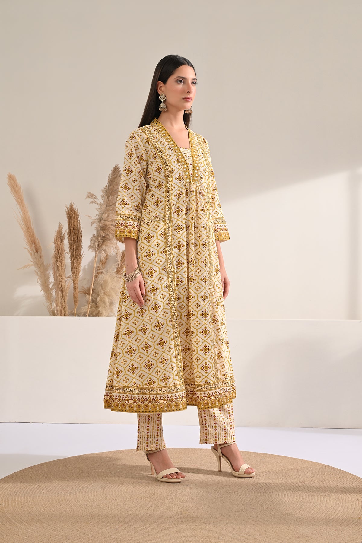 Cream Printed Flared Kurta 3 Pcs Set