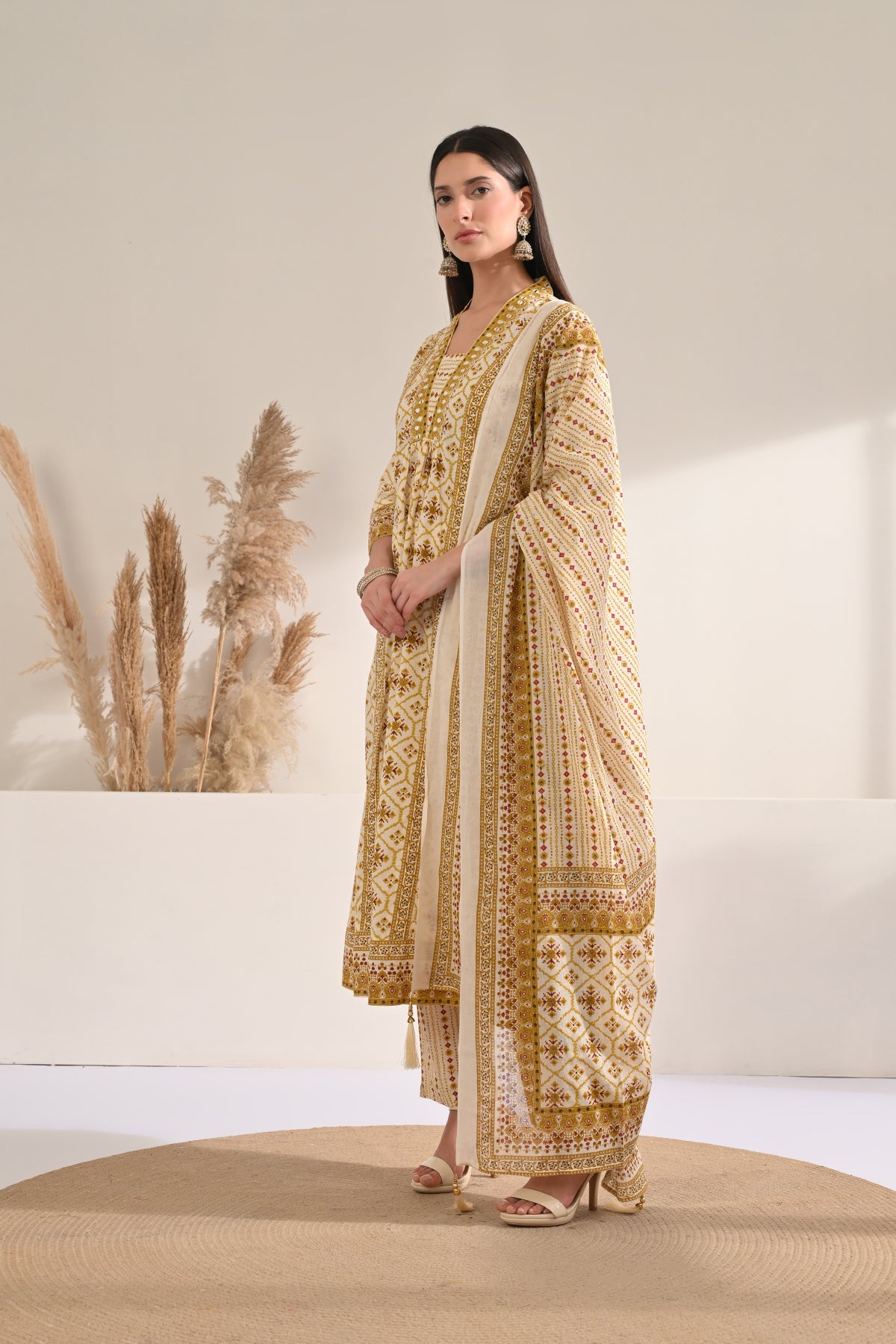 Cream Printed Flared Kurta 3 Pcs Set