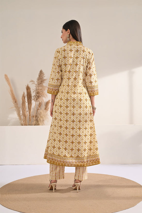 Cream Printed Flared Kurta 3 Pcs Set
