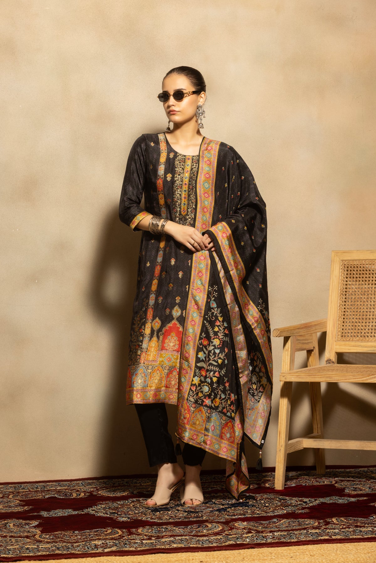 Black Embroidered Kurta 3 Pcs Set