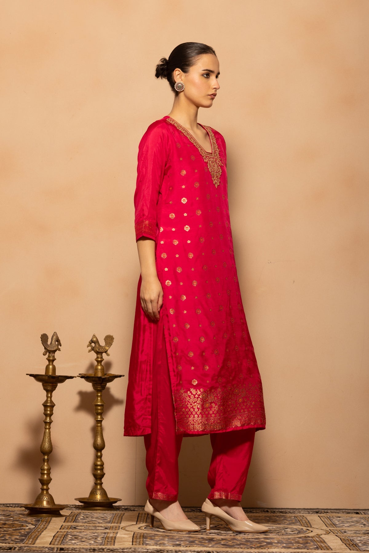 Pink Embellished Kurta 3 Pcs Set