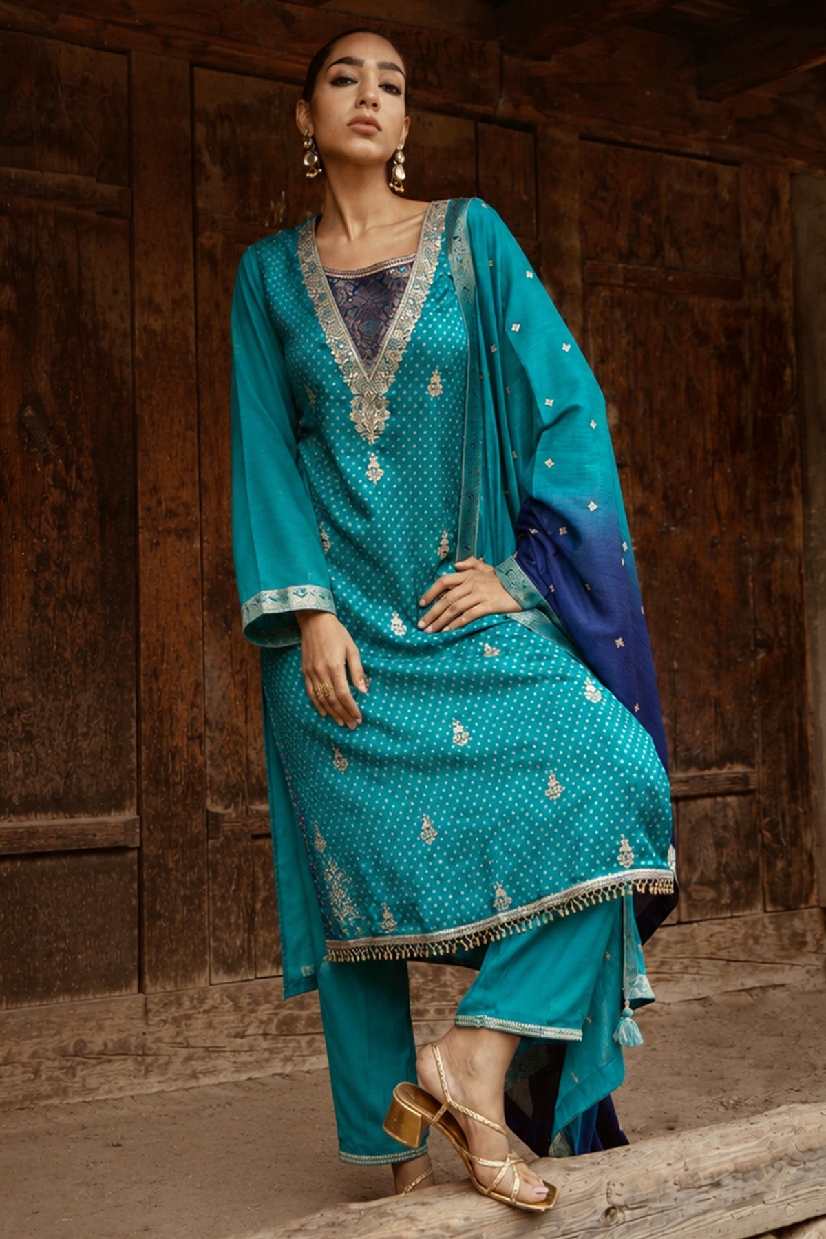 Firozi Embellished Kurta 3 Pcs Set