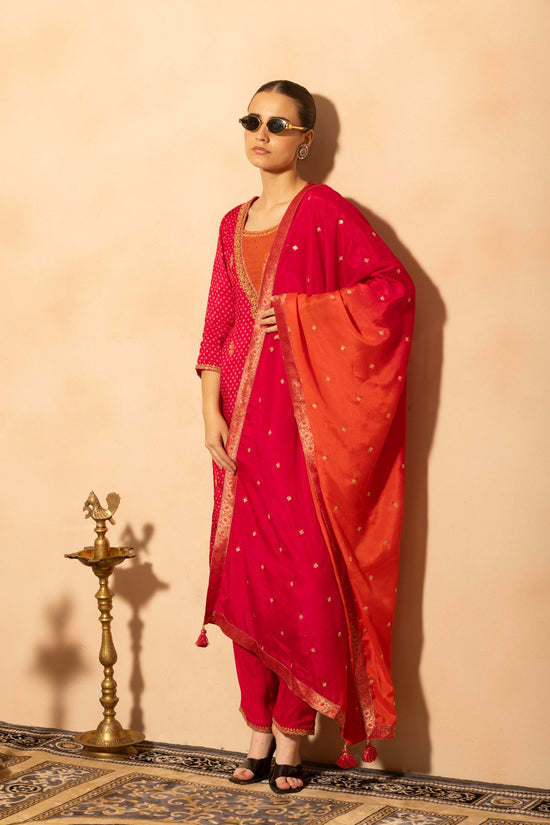 Magenta Embellished Kurta 3 Pcs Set