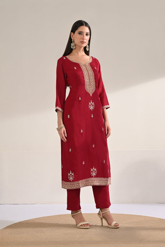Maroon Embroidered Kurta 3 Pcs Set