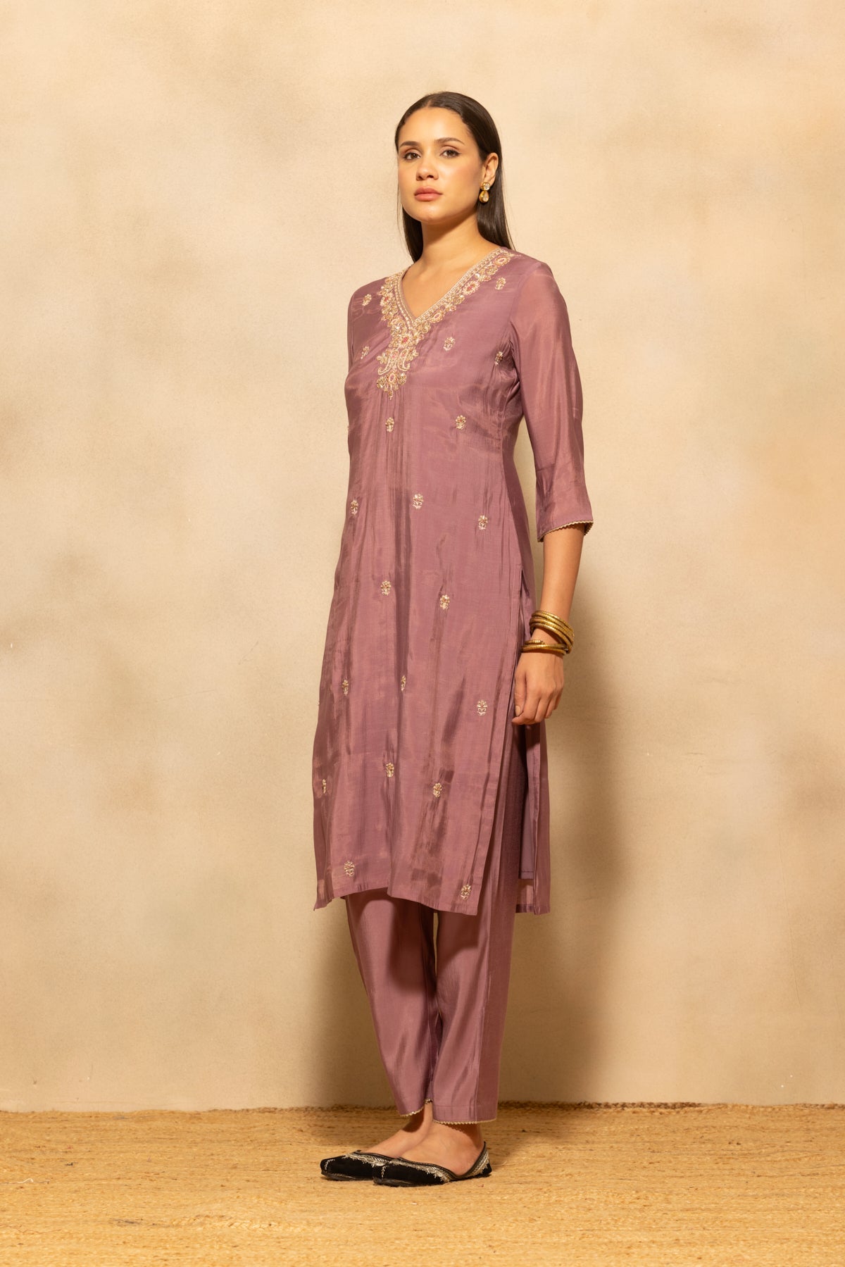 Mauve Embroidered Kurta 3 Pcs Set