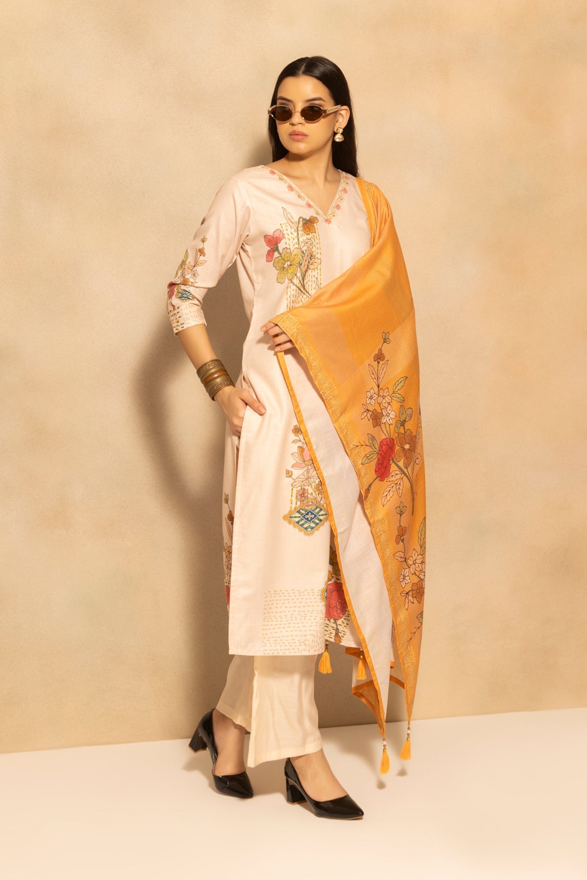 Beige Printed Kurta 3 Pcs Set