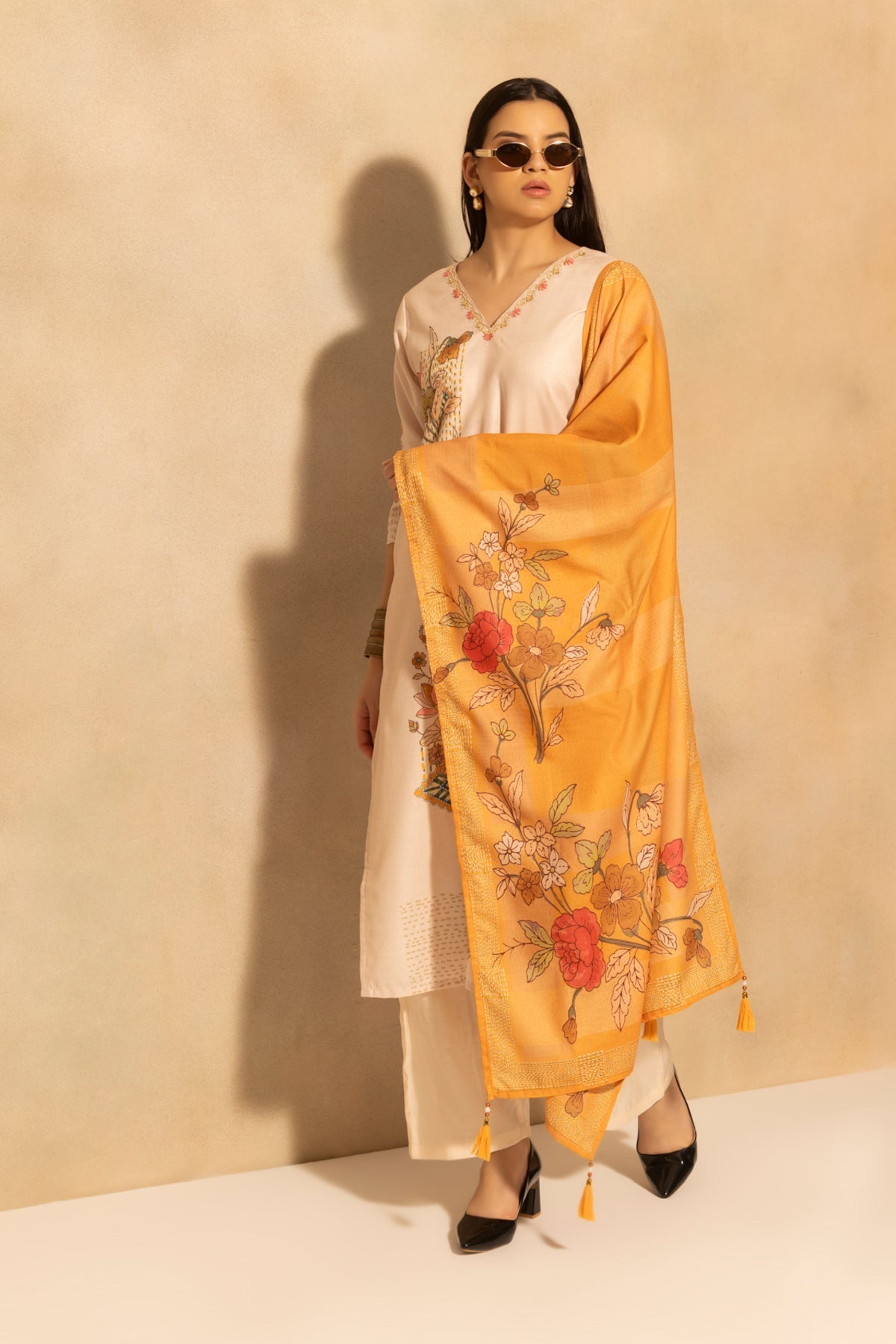 Beige Printed Kurta 3 Pcs Set