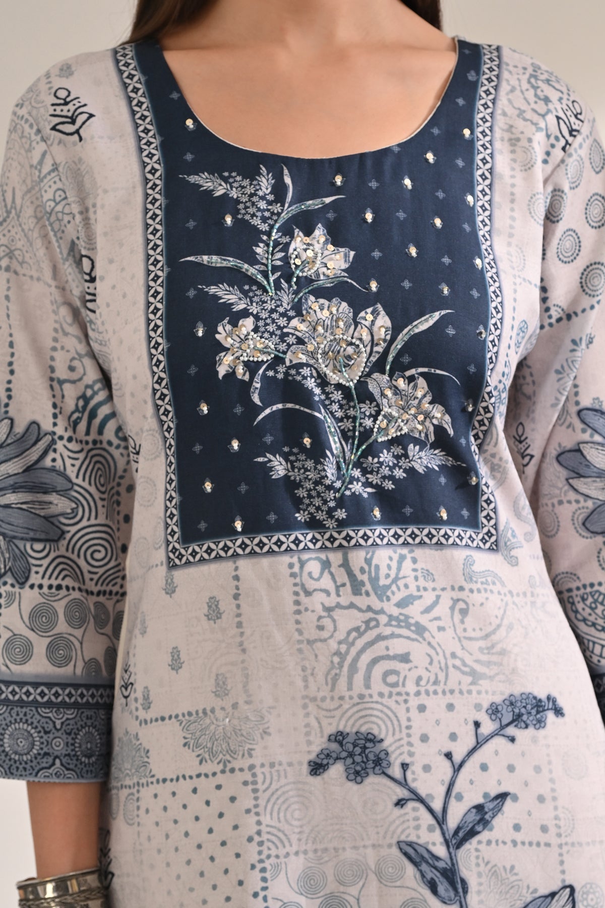 Cream Floral Printed Kurta 3 Pcs Set