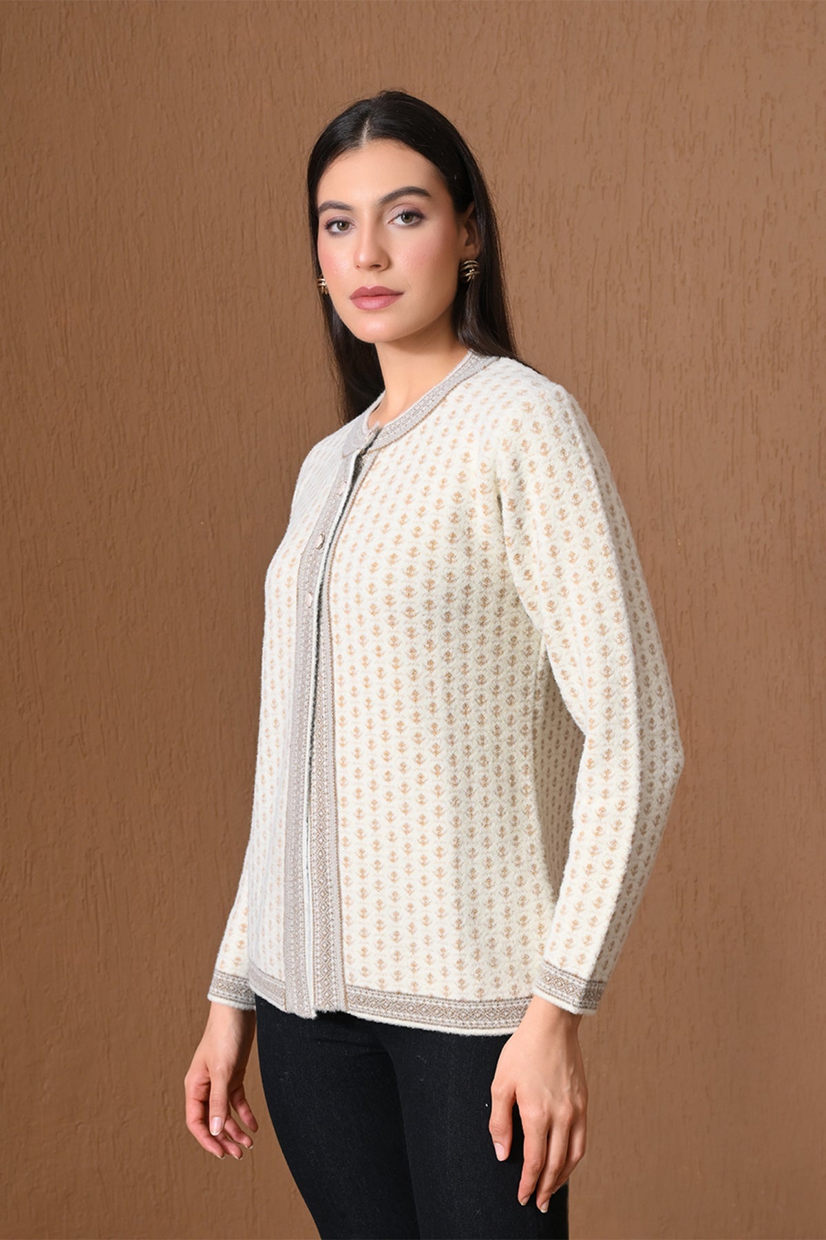 Winter Cream Embroidered Knitted Cardigan