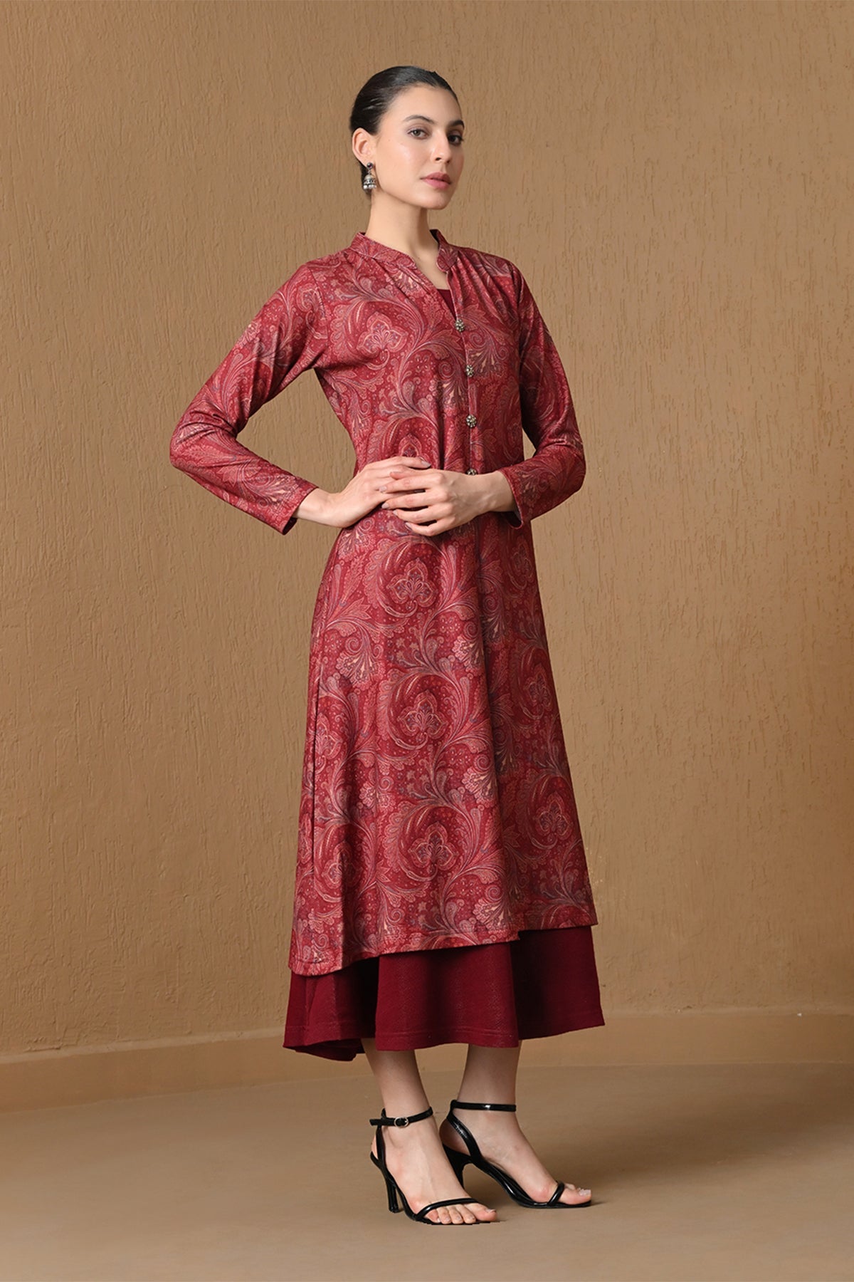 Winter Regal Maroon Paisley Woven Inner Shrug Set